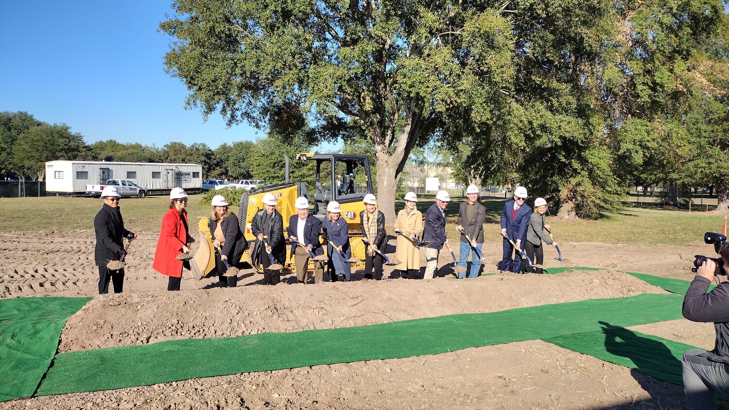 Officials break ground for the new campus of Amazing Place, a facility designed to help families of patients with dementia and Alzheimer's.